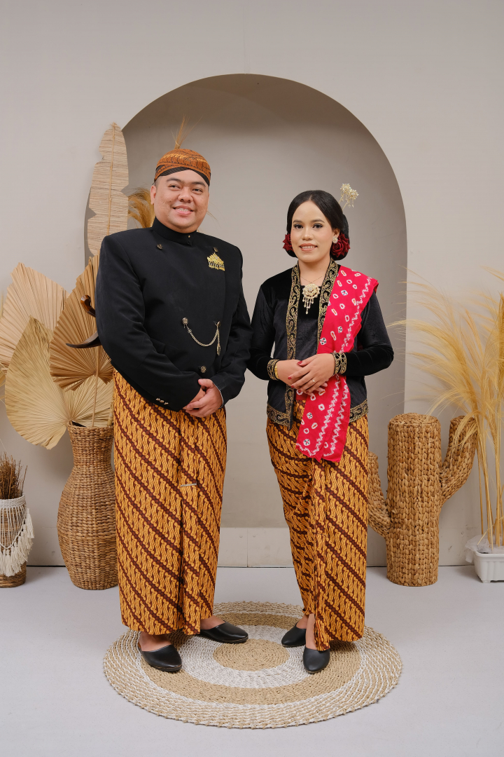 https://pynad.webnikah.com/dirmember/00000027/happysianturi/photo-264645-313449-l-202410150941.jpg